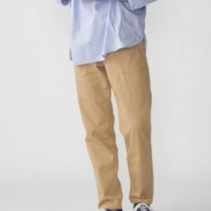 テーパードチノパンツ
